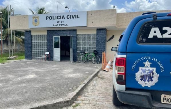 PM-BA prende duas mulheres e homem por tráfico de drogas na RMS