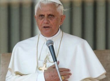 Bento XVI defende os direitos dos imigrantes