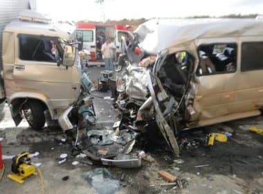 Jequié: Quatro morrem e 12 ficam feridos em grave acidente na BR-116