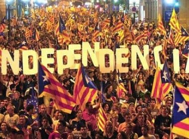 Confrontos entre policiais e manifestantes deixam pelo menos 337 feridos na Catalunha