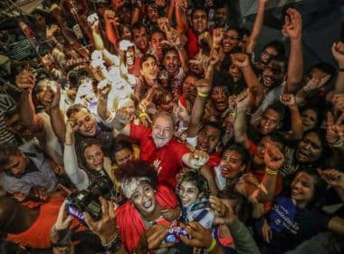 Defesa pede ao TSE que emissoras de televisão deem tratamento igual a Lula