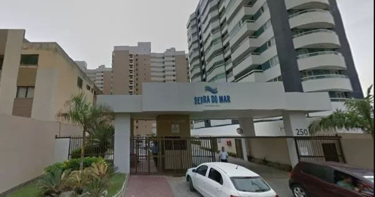 Médica cai de quinto andar após discussão com marido em prédio no bairro de Armação