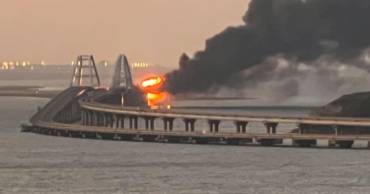 Incêndio destrói parte de única ponte entre Rússia e Crimeia