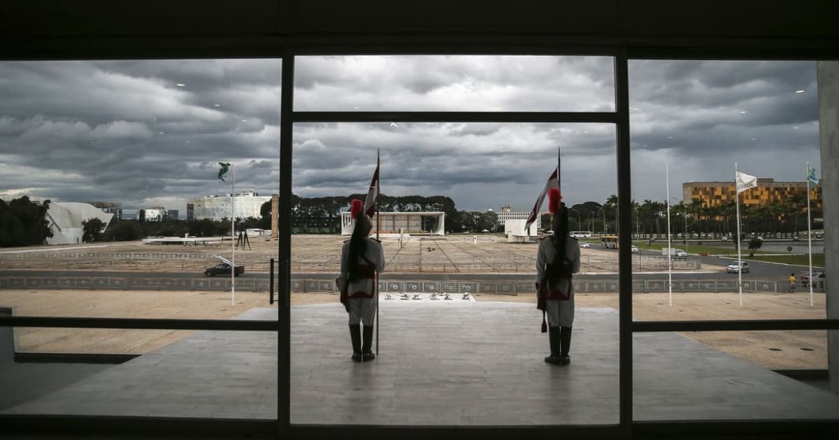 Golpistas convocam para novo ato e governo reforça segurança no Palácio do Planalto