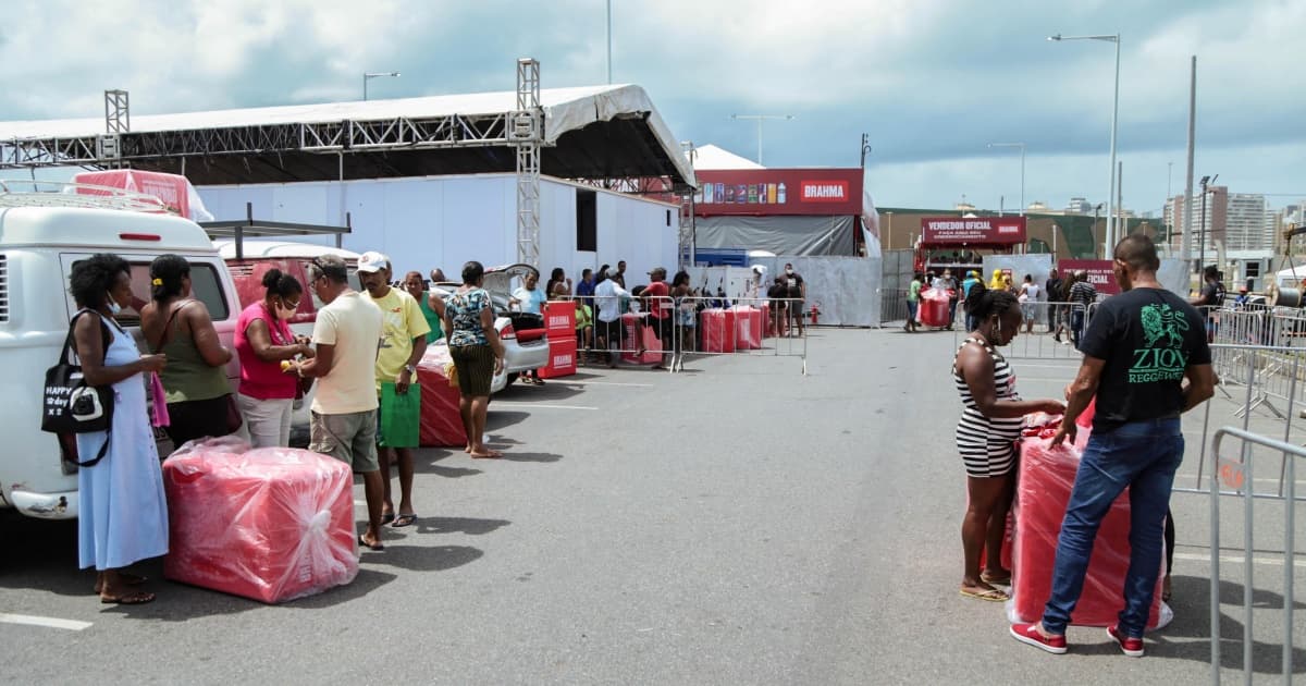 Ambulantes devem fazer credenciamento para Carnaval 2023 nos dias 8 e 9 pela internet 