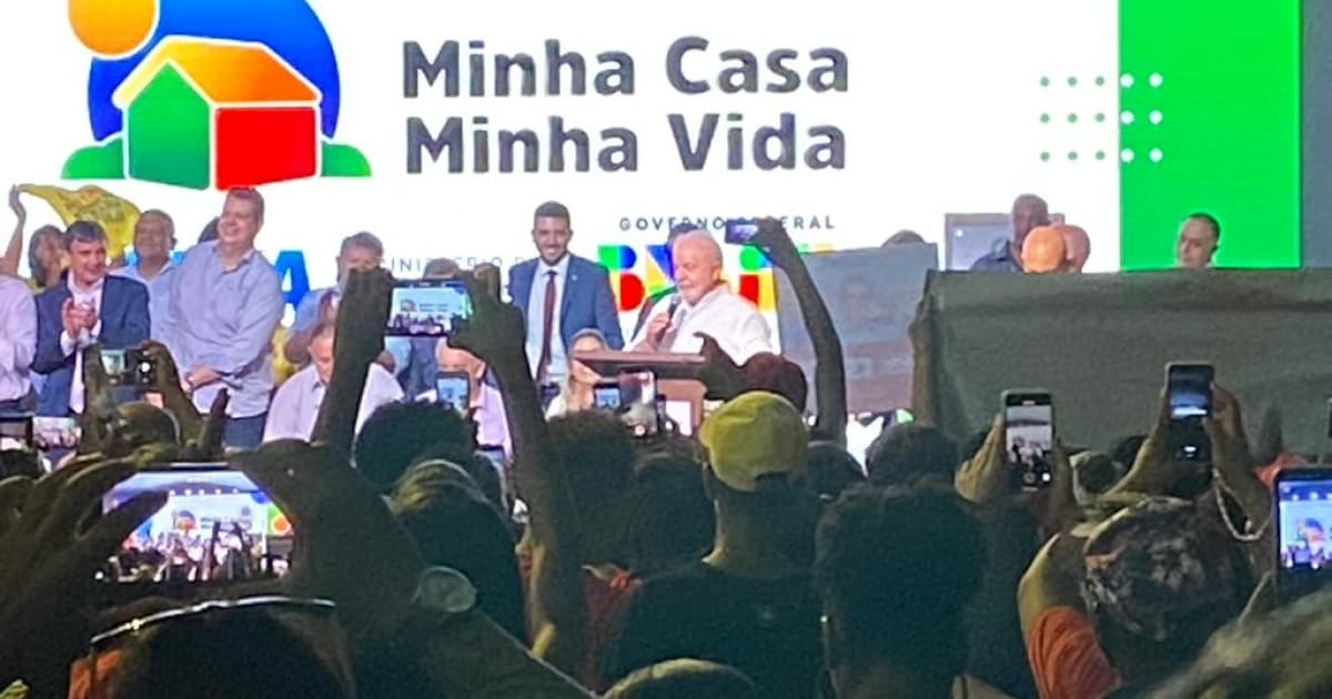 Em Santo Amaro, Lula garante implementação do Piso da Enfermagem: "Nós vamos resolver o problema"