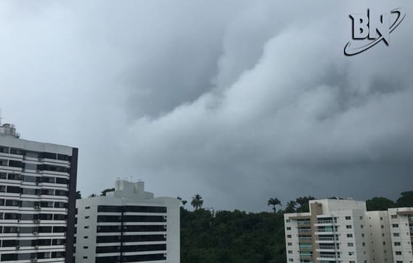 Diretor da Codesal diz que chuva em Salvador deve perder intensidade no início da tarde