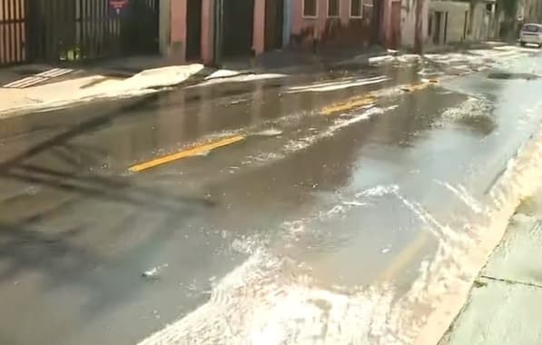 Rompimentos de adutoras causam transtornos em dois bairros de Salvador nesta terça