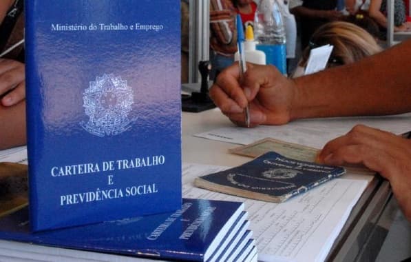Taxa de desocupação tem maior queda em 7 anos na Bahia, mas continua a maior do país
