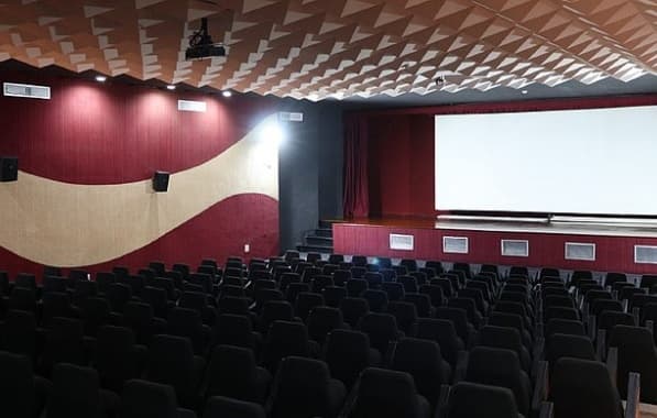 Sala Walter da Silveira realiza sessões em homenagem ao Dia do Circo e Dia do Teatro na terça-feira