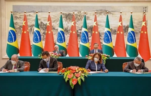 Lula e presidente da China assinam acordo de cooperação para facilitação do comércio 