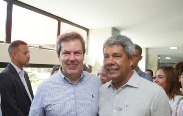 Provável candidato à prefeitura em 2024, José Trindade se vacina junto a Jerônimo