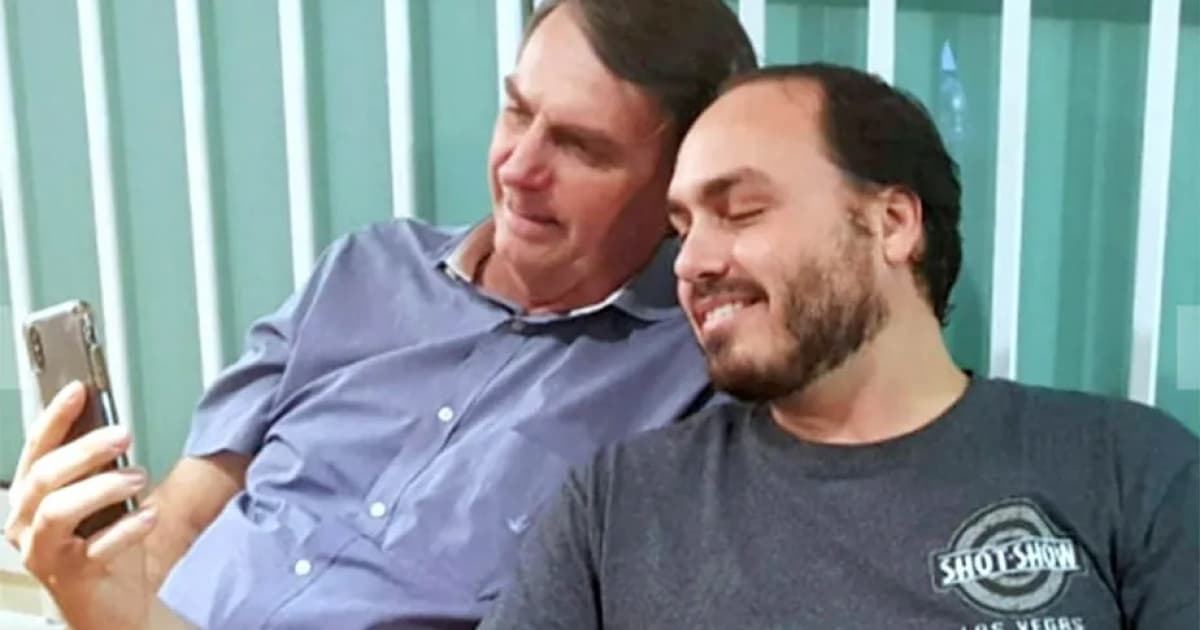 Jair e Carlos Bolsonaro