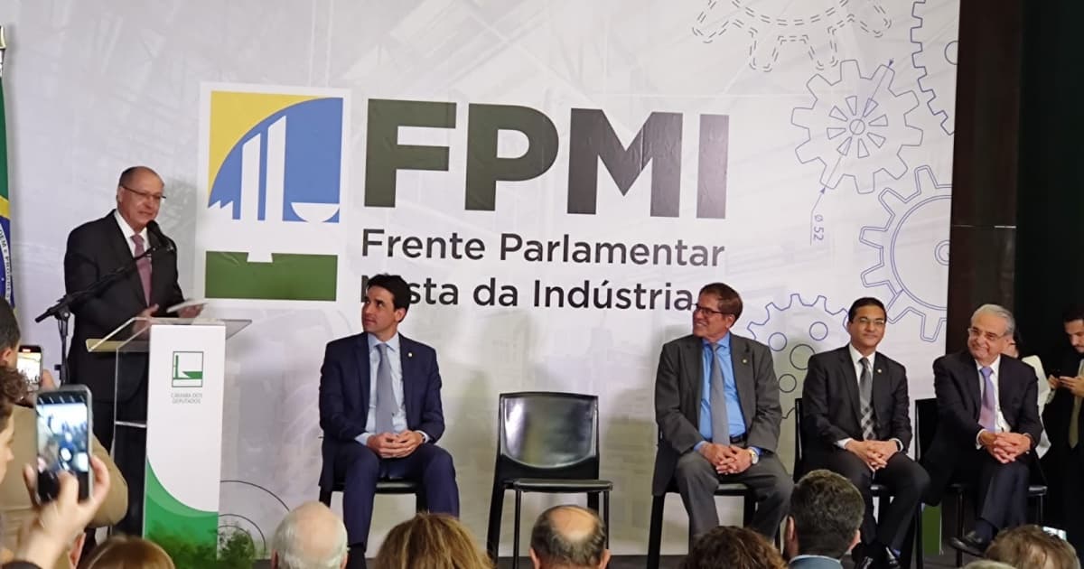 Geraldo Alckmin falando na Frente Parlamentar Mista da Indústria