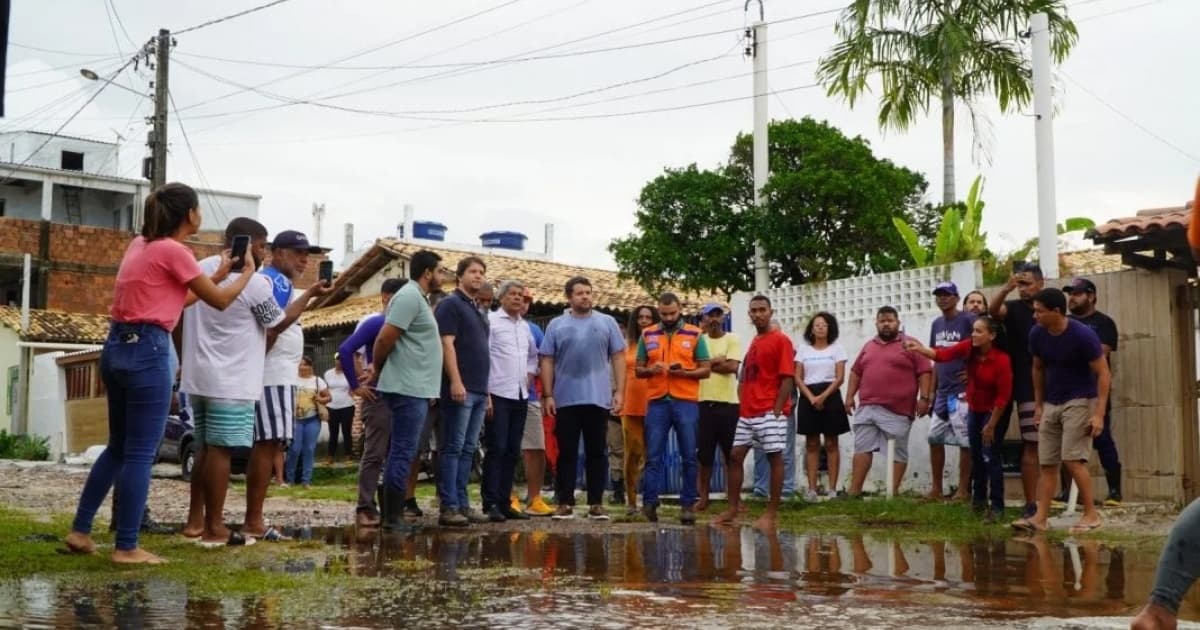 “Vamos dar atenção às pessoas atingidas pelas chuvas”, afirma Jerônimo em visita à região de Subaúma