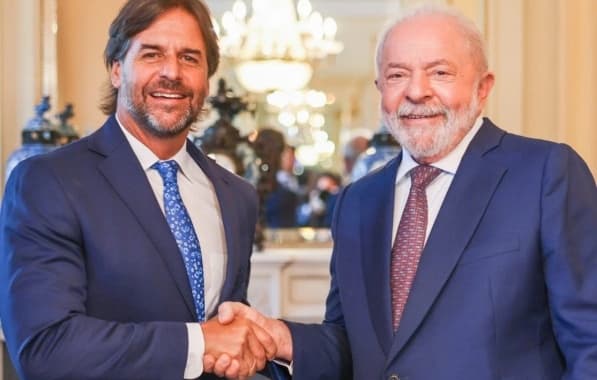 Presidente do Uruguai condena falas de Lula sobre Maduro: “Tapar sol com o dedo”