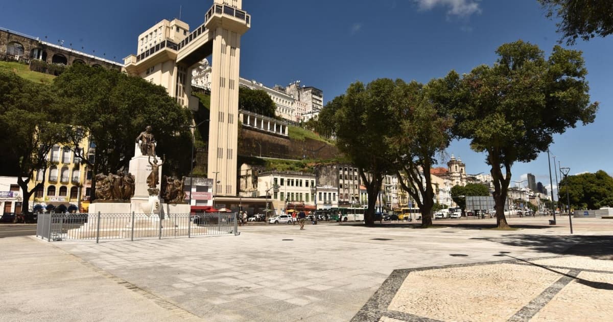 Duas pessoas são assaltadas no Elevador Lacerda, em Salvador