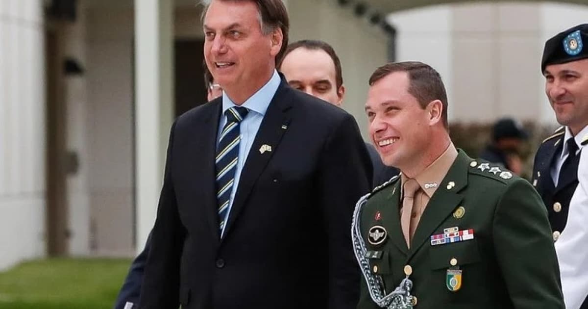 Bolsonaro e Mauro Cid