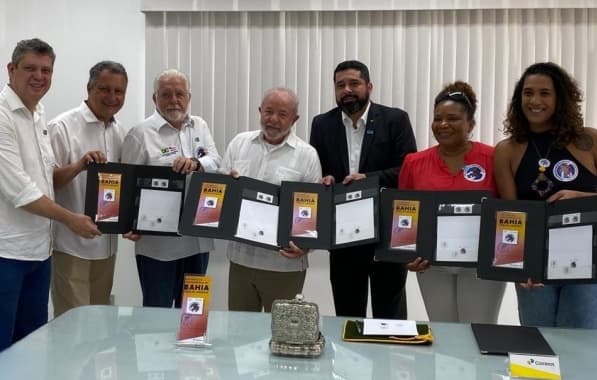 Selo do Bicentenário de Independência da Bahia é lançado com a presença de Lula