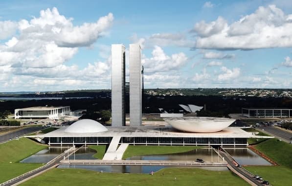 Semana tem Lula em encontro do Mercosul, esforço concentrado na Câmara e Judiciário de férias