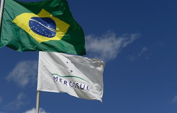 Brasil assume presidência do Mercosul e visa concluir negociações com União Europeia 