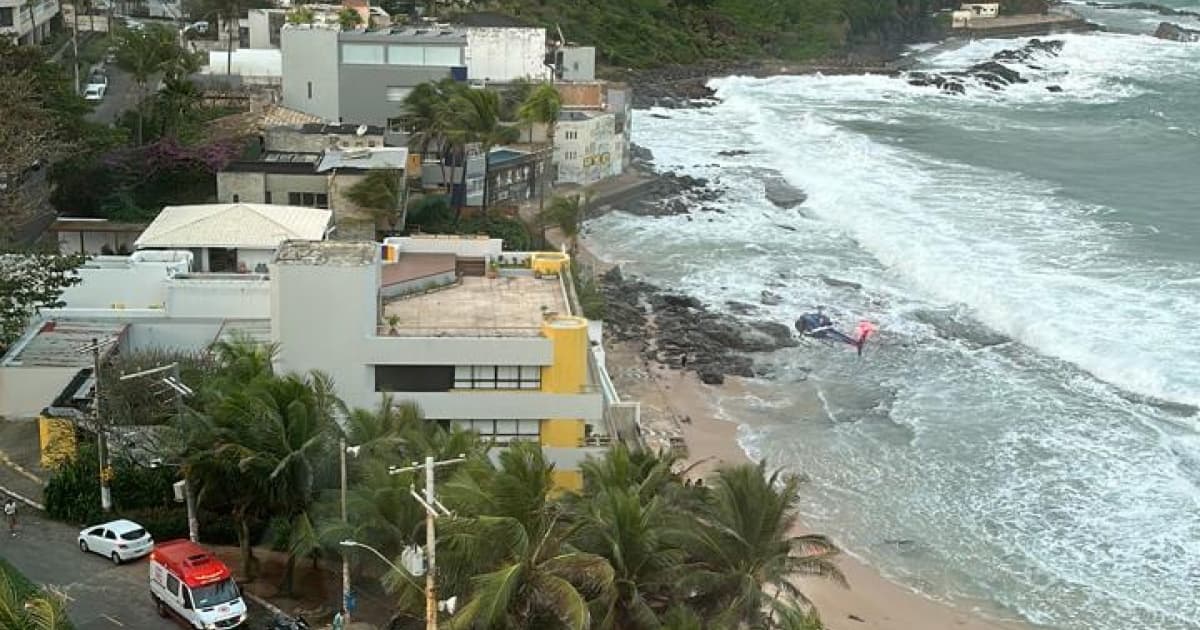 VÍDEO: Duas pessoas são resgatadas de afogamento em praia do Rio Vermelho 