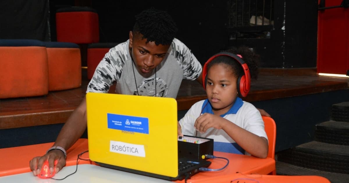 Prefeitura amplia conexão de internet de 300 escolas de Salvador