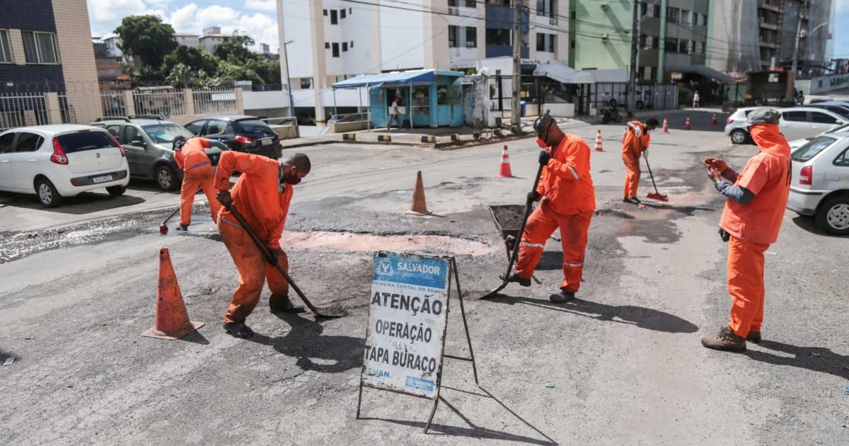 Operação Tapa-Buracos aplica 50 mil toneladas de asfalto em seis meses na capital baiana