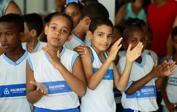 Prefeitura lança votação para alunos da rede municipal escolherem modelo do uniforme escolar pela 1ª vez