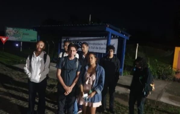  Ilhéus: Transporte abandona estudantes da UFSB na madrugada 