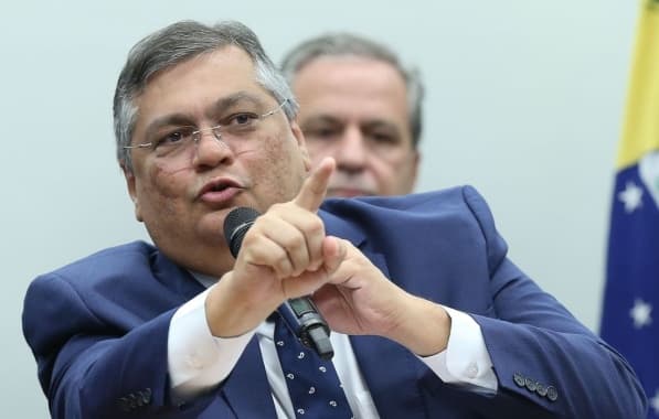 Dino diz que vai enviar ofício à PF para investigar apagão 