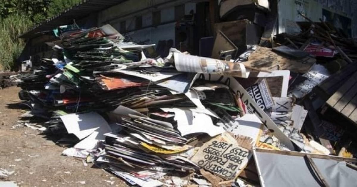Prefeitura remove 35 mil peças de publicidade irregular nas ruas de Salvador em sete meses