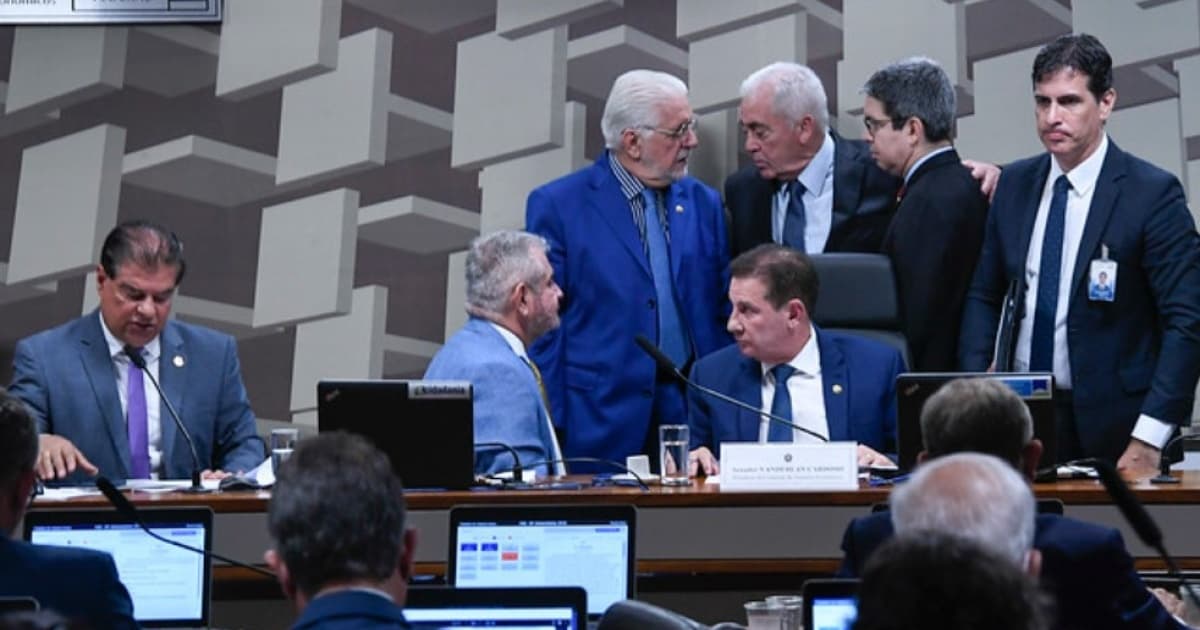 Senadores da Bahia discutem projeto do Carf