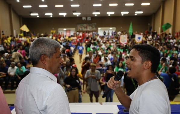 Segundo dia do 10° Congresso da União de Estudantes em Ilhéus conta a presença de Jerônimo