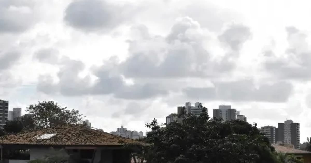 Tempo nublado em Salvador