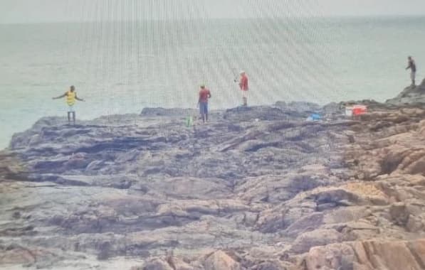 Pescador morre após passar mal na praia do Farol da Barra