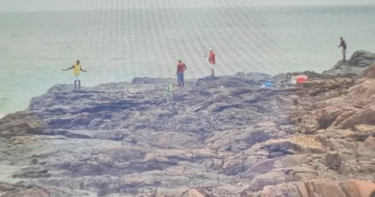 Pescador morre após passar mal na praia do Farol da Barra