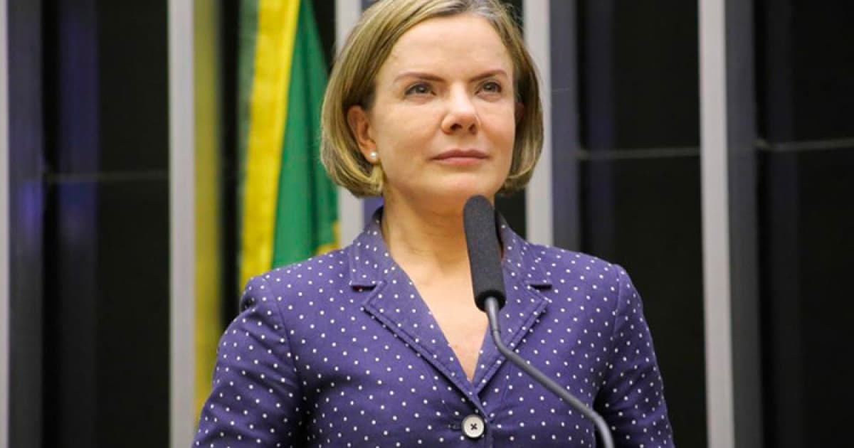 Presidente do PT, Gleisi Hoffmann é internada para investigar obstrução coronária