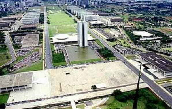 Promessa de semana esvaziada em Brasília com feriado e viagens ao exterior de presidentes da Câmara, Senado e STF