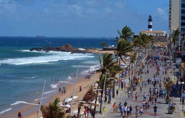 Início de feriadão em Salvador terá tempo estável com chance de chuvas fracas