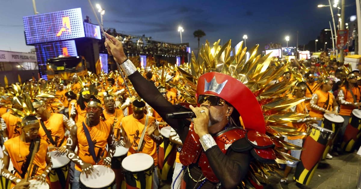 Com show de Carlinhos Brown, prefeitura faz lançamento do “Verão de Salvador” em SP