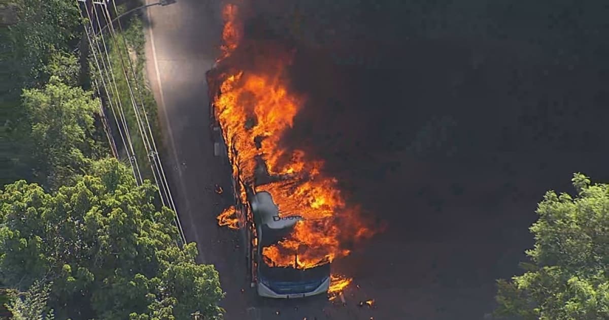 Zona Oeste do RJ tem 24 ônibus incendiados após sobrinho do miliciano Zinho ser morto pela polícia