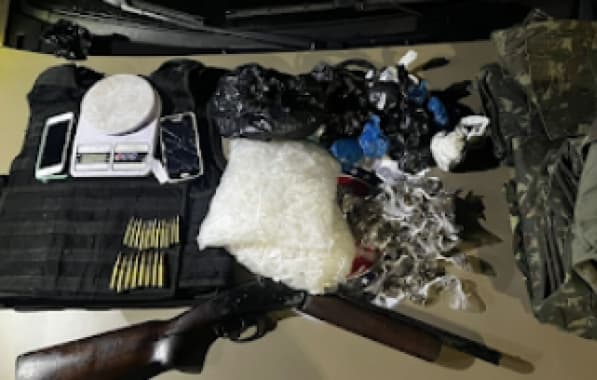 Polícia Militar prende grupo por tráfico de drogas, porte ilegal de arma de fogo e material bélico