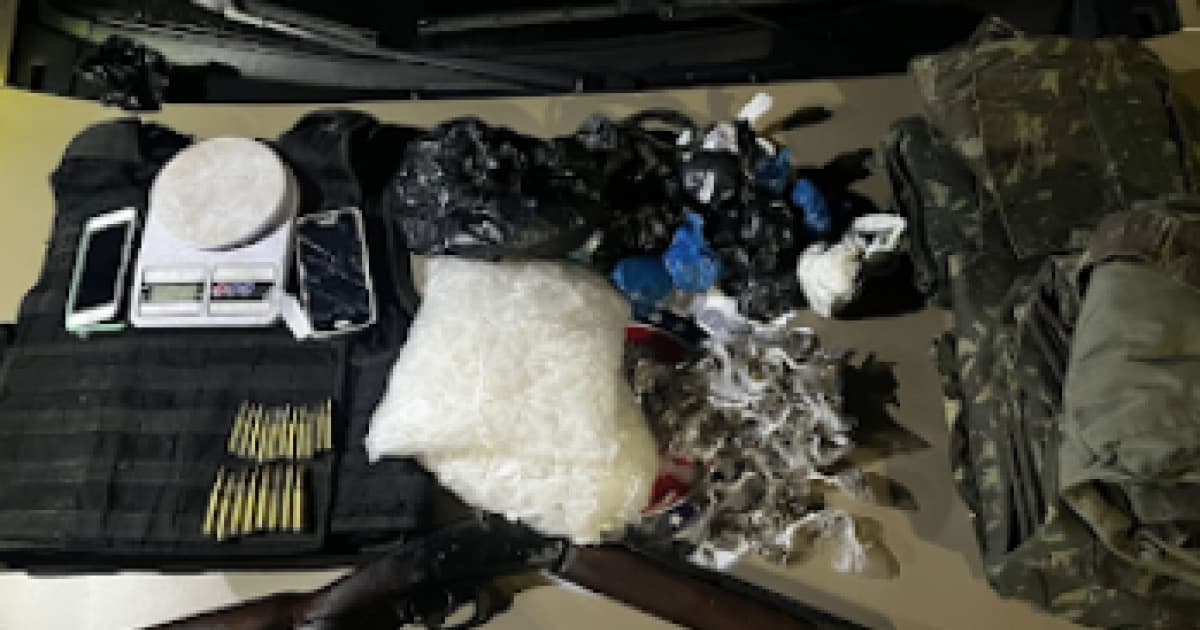 Polícia Militar prende grupo por tráfico de drogas, porte ilegal de arma de fogo e material bélico