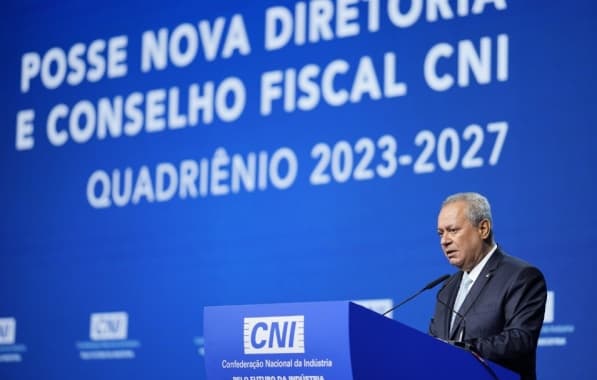 Ricardo Alban assume presidência da CNI defendendo mudança de mentalidade do setor com foco na neoindustrialização