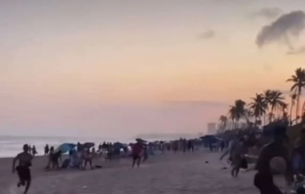 VÍDEO: homens fazem arrastão na Praia de Jaguaribe e assustam banhistas