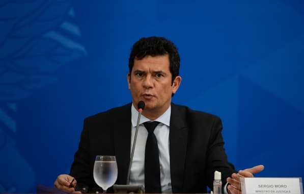 Moro chama prova do Enem de “mal redigida”, mas erra grafia do exame em rede social 