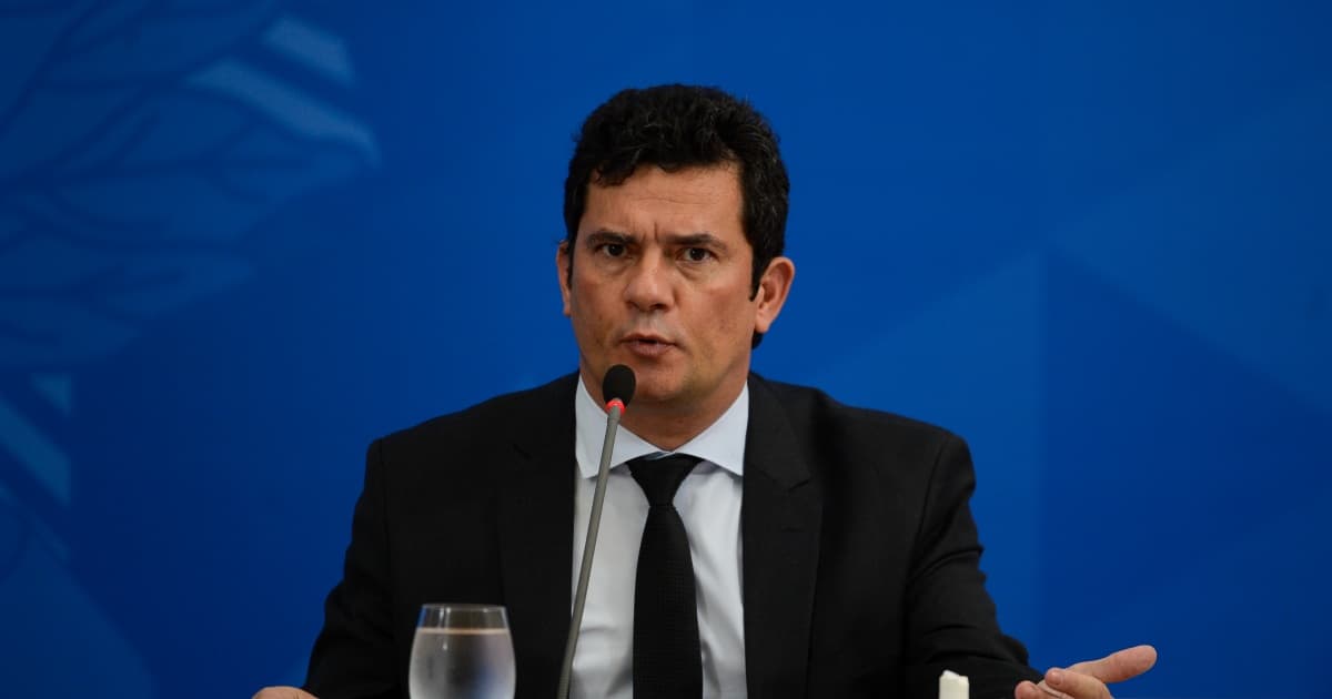 Moro chama prova do Enem de “mal redigida”, mas erra grafia do exame em rede social 