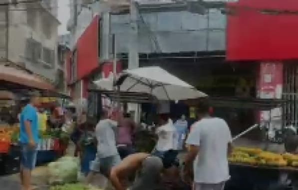 Homem sofre tentativa de linchamento no centro de Salvador; ele teria agredido mulher