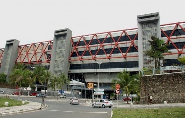 Após interdição, Governo da Bahia deve confirmar demolição do Centro de Convenções da Bahia; entenda 